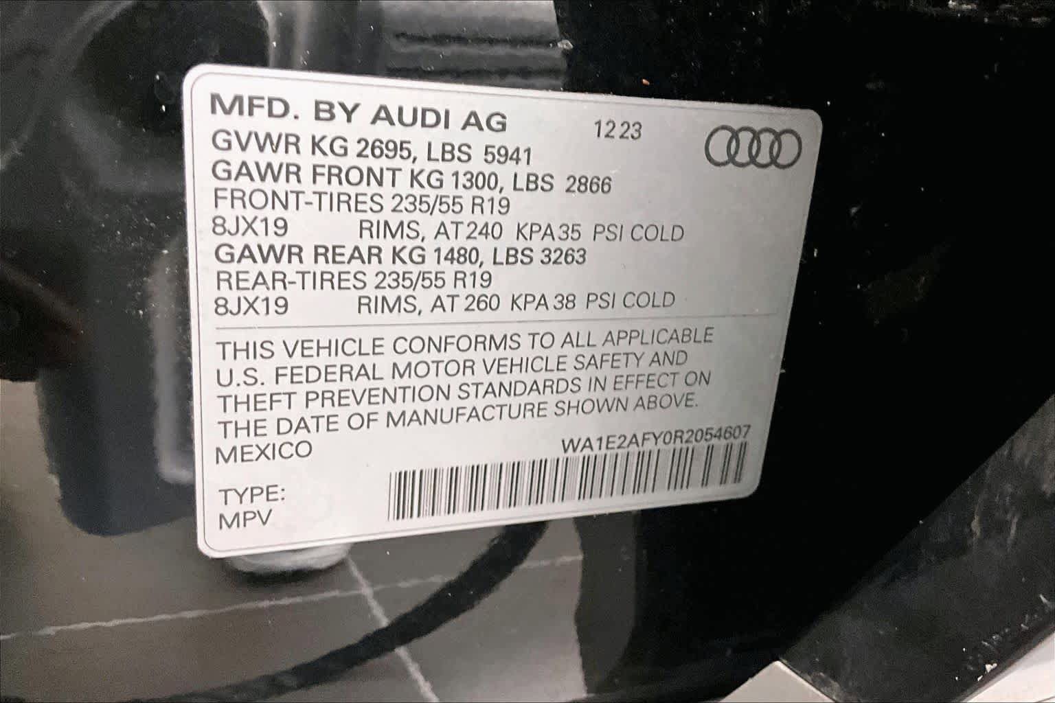 Used 2024 Audi Q5 e Premium Plus w/ Premium Plus Package AWD/4WD image 33