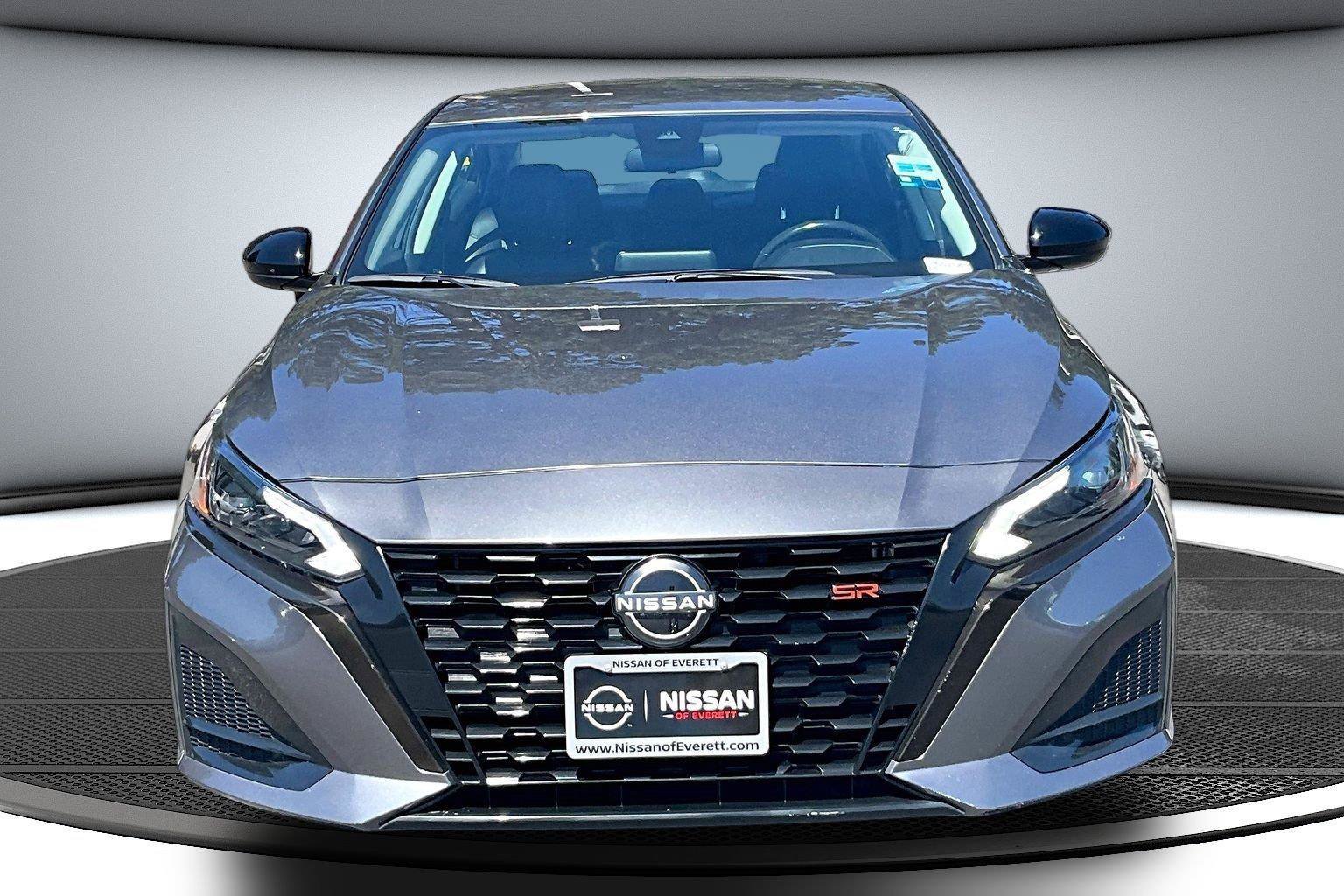 Used 2024 Nissan Altima 2.5 SR FWD image 3