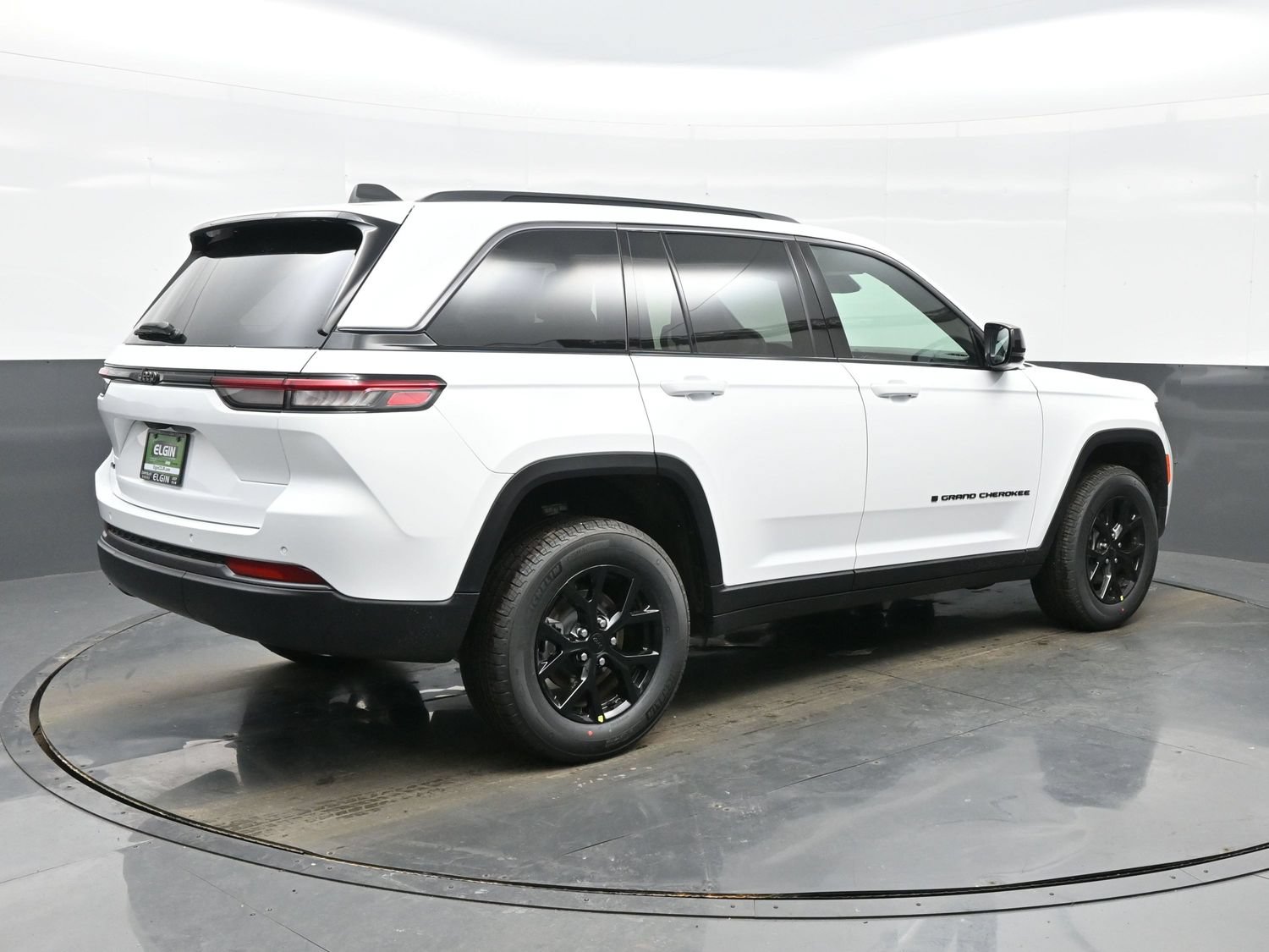 New 2026 Jeep Grand Cherokee Altitude AWD/4WD image 8