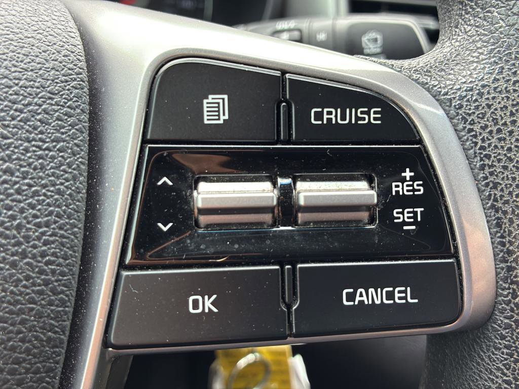 Used 2020 Kia Sorento LX FWD image 19