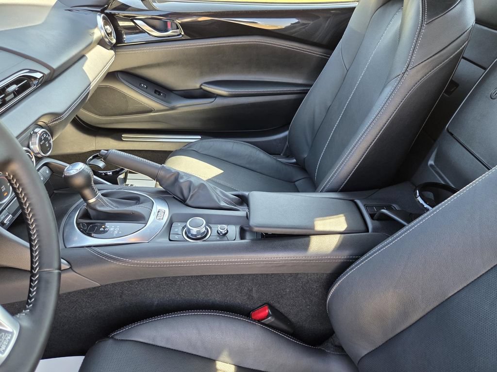 Used 2024 MAZDA MX-5 Miata RF Grand Touring RWD image 26