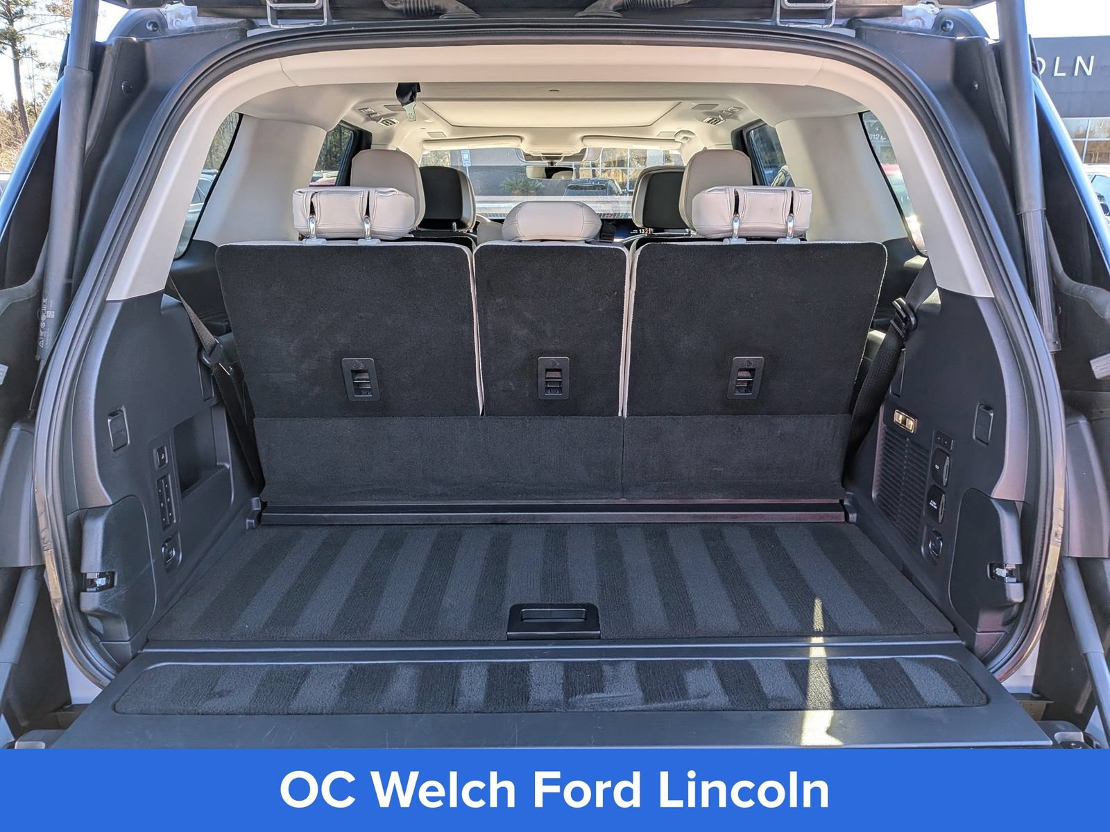 Certified 2025 Lincoln Navigator Reserve AWD/4WD image 15
