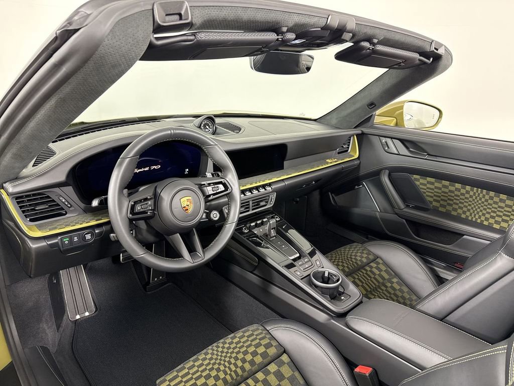 New 2026 Porsche 911 GTS image 4