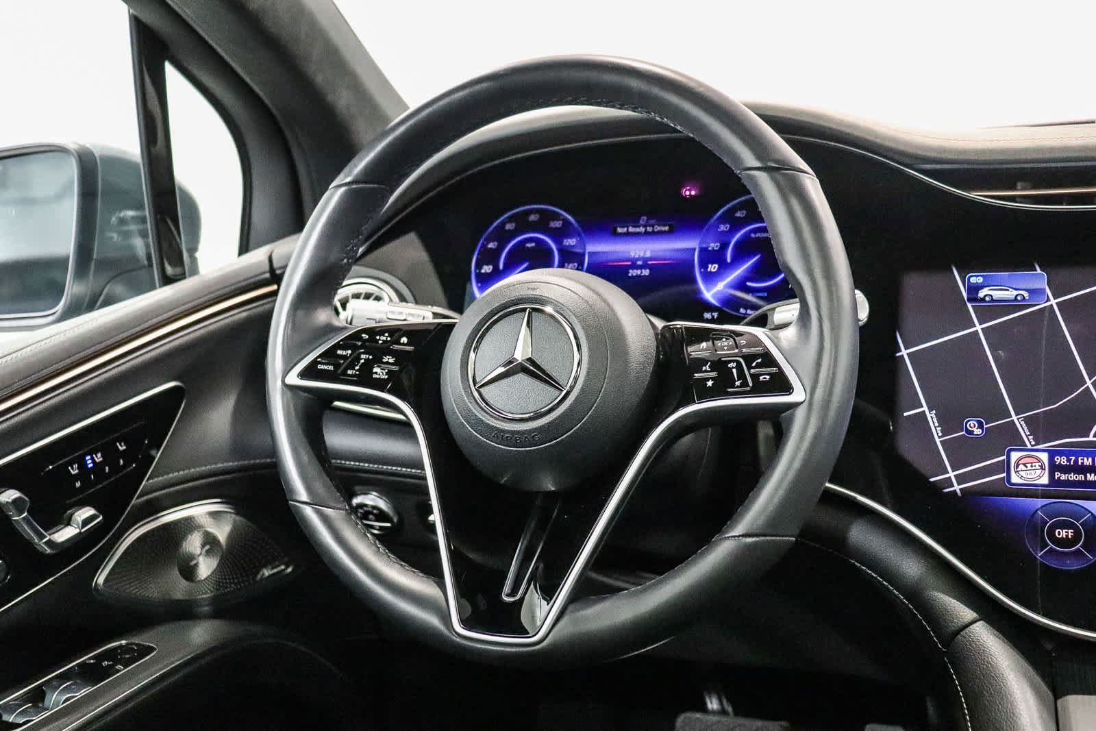 Certified 2023 Mercedes-Benz EQS 580 4MATIC SUV image 17