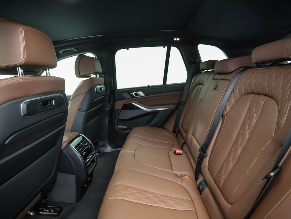 New 2026 BMW X5 xDrive50e w/ Executive Package image 22