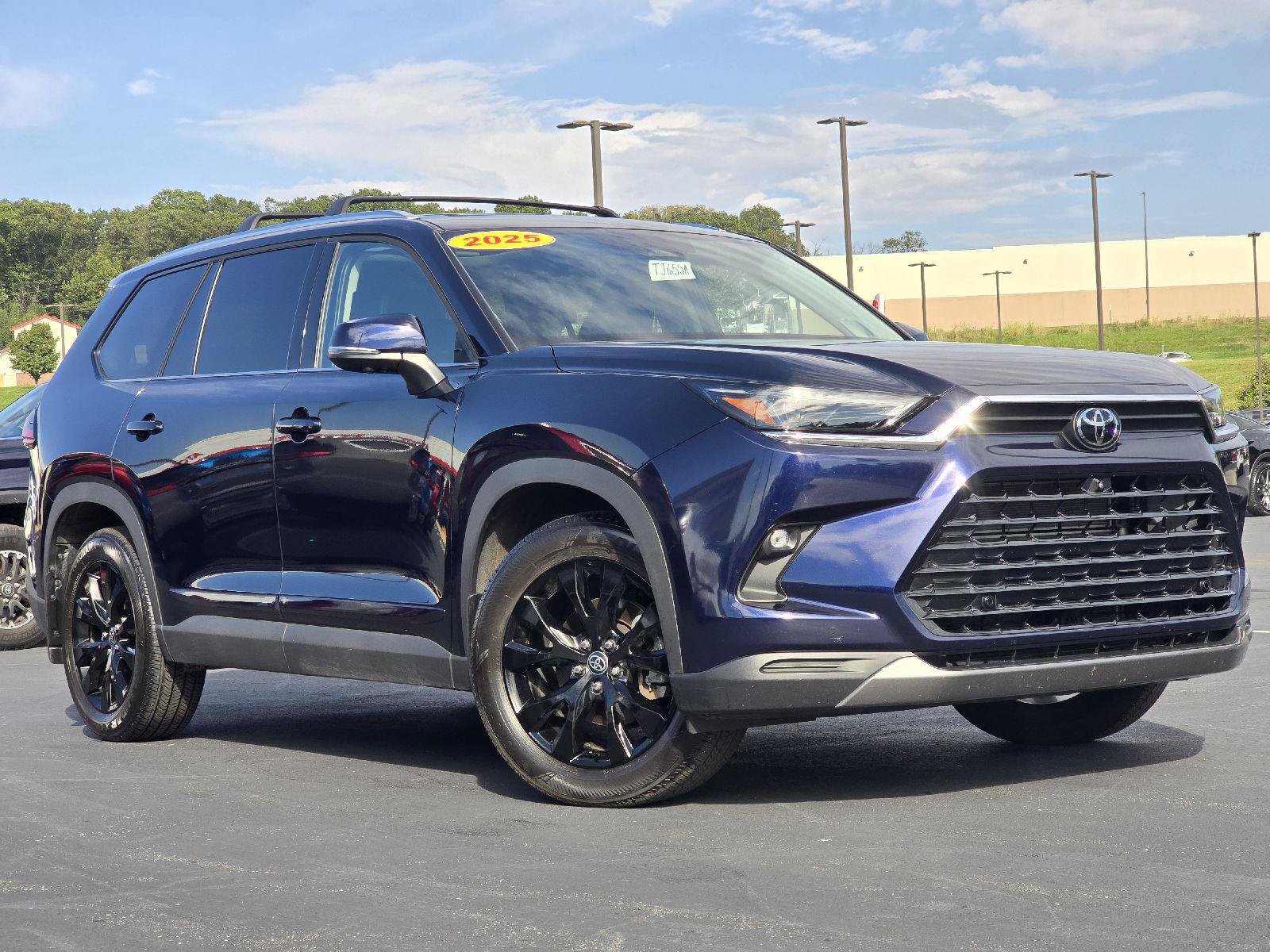 Used 2025 Toyota Grand Highlander AWD Hybrid image 1