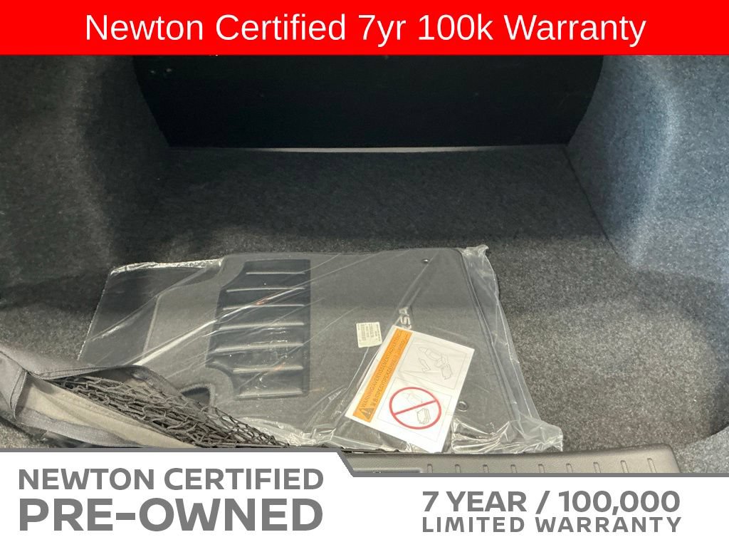 Used 2025 Nissan Versa S w/ Trunk Package FWD image 18