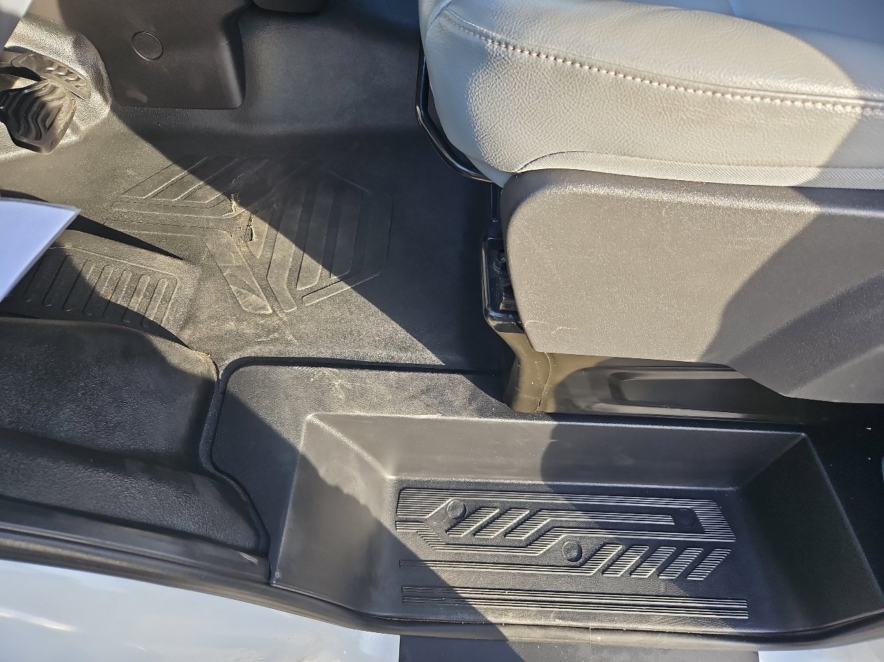 Used 2019 Ford Transit 350 XL image 15