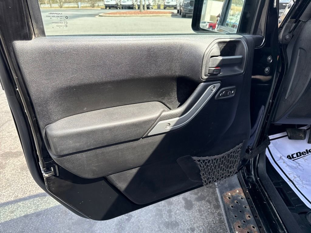 Used 2012 Jeep Wrangler Unlimited Rubicon w/ Dual Top Group image 12