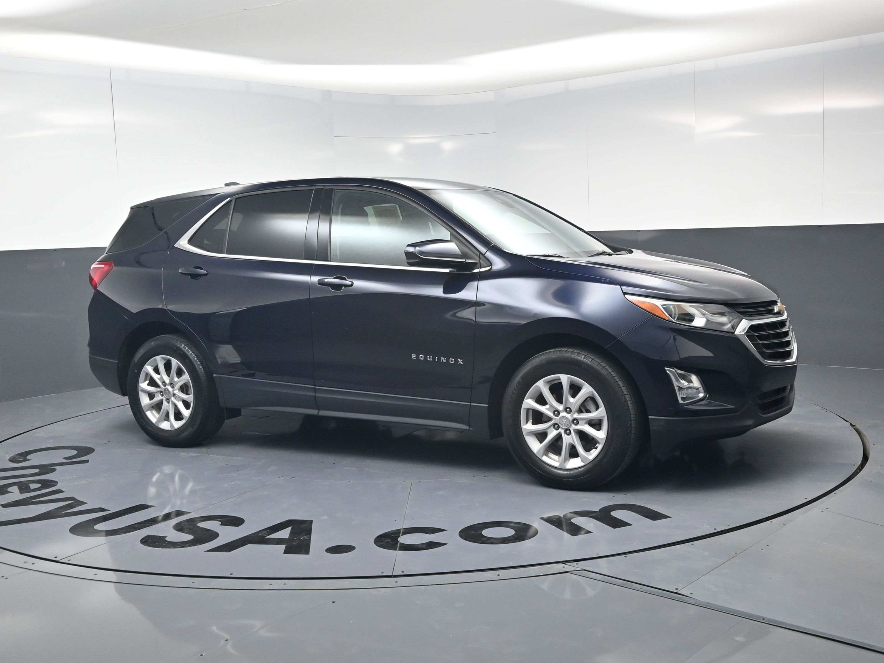 Used 2020 Chevrolet Equinox LT image 2