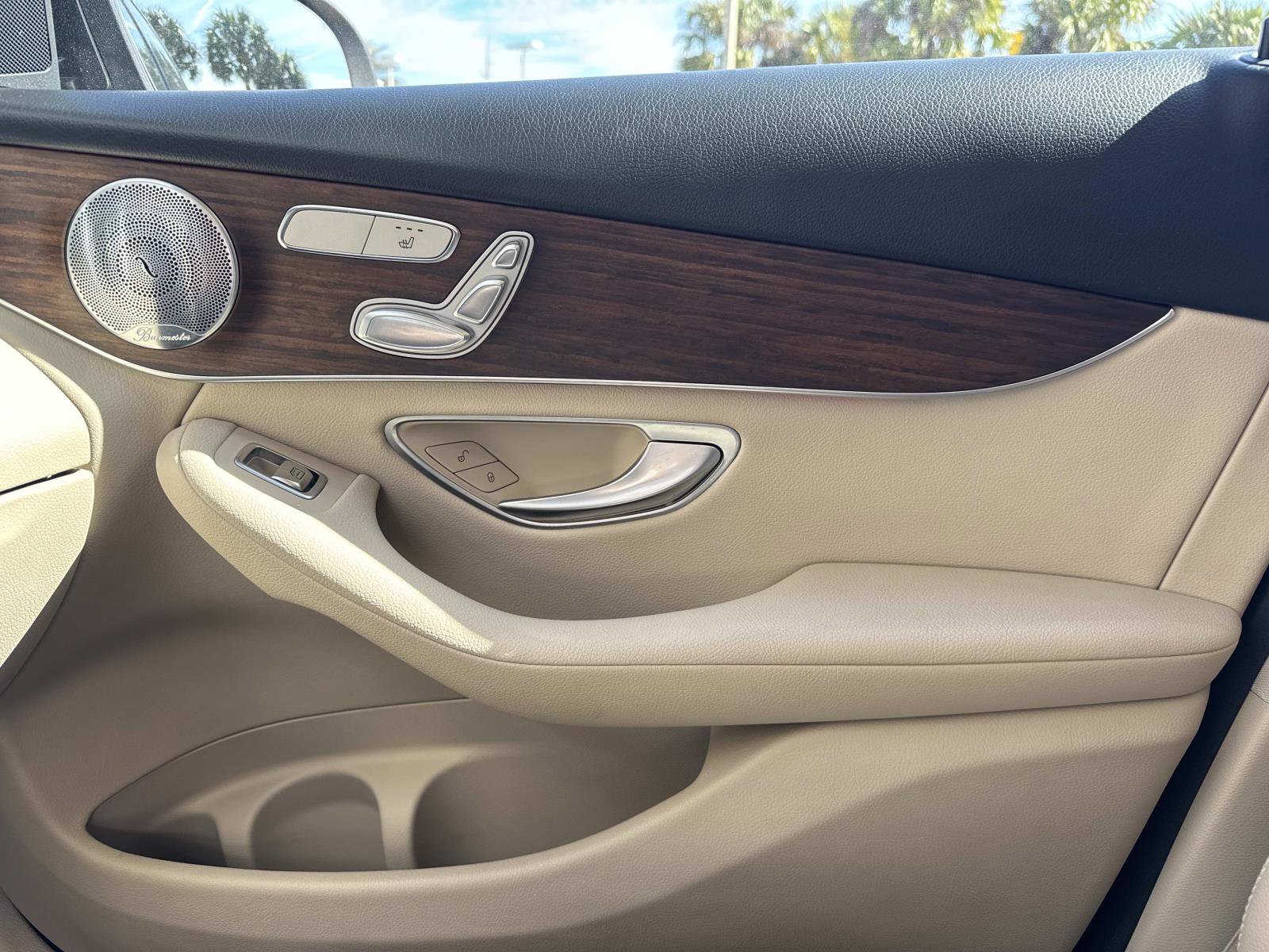 Used 2020 Mercedes-Benz GLC 300 image 23