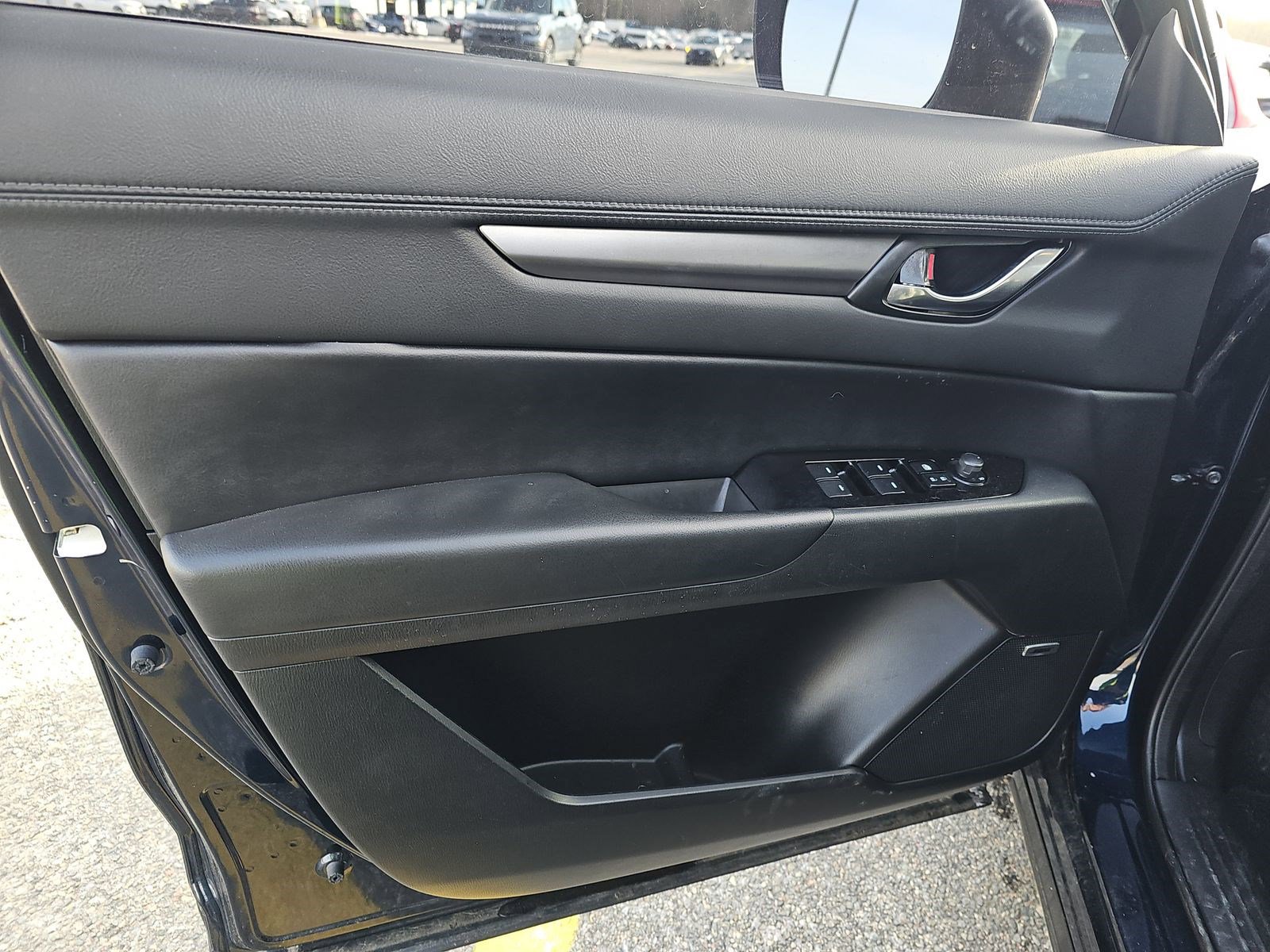 Used 2020 MAZDA CX-5 Touring image 11