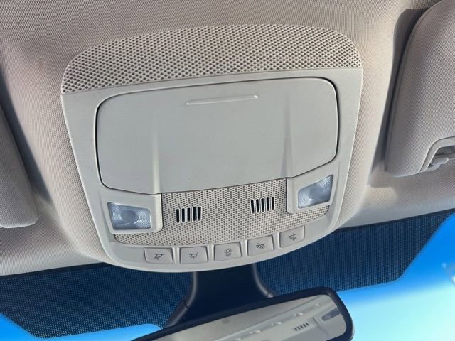 Used 2020 Ford Edge SEL image 23