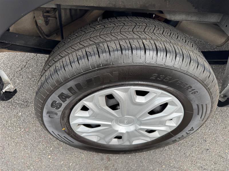 Used 2023 Ford Transit 350 XLT image 29