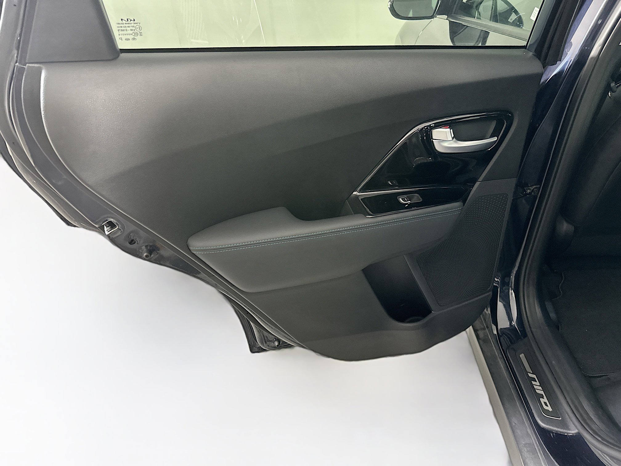 Used 2022 Kia Niro EX Premium image 27