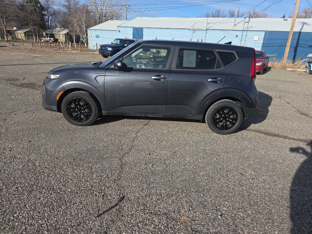 Used 2020 Kia Soul LX image 2