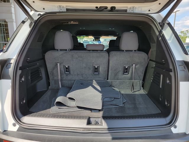 Used 2024 Chevrolet Traverse Z71 image 37