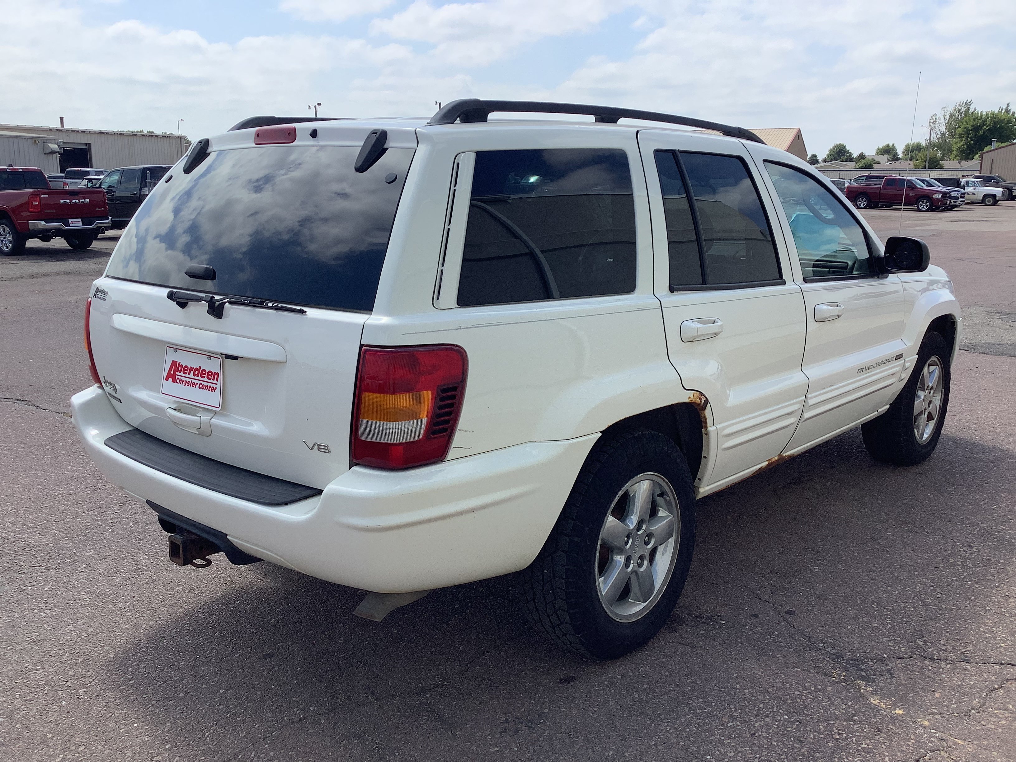Used 2004 Jeep Grand Cherokee Limited w/ Trailer Tow Group IV AWD/4WD image 5