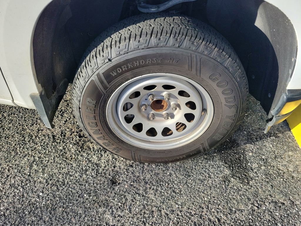 Used 2021 Chevrolet Silverado 1500 W/T image 2