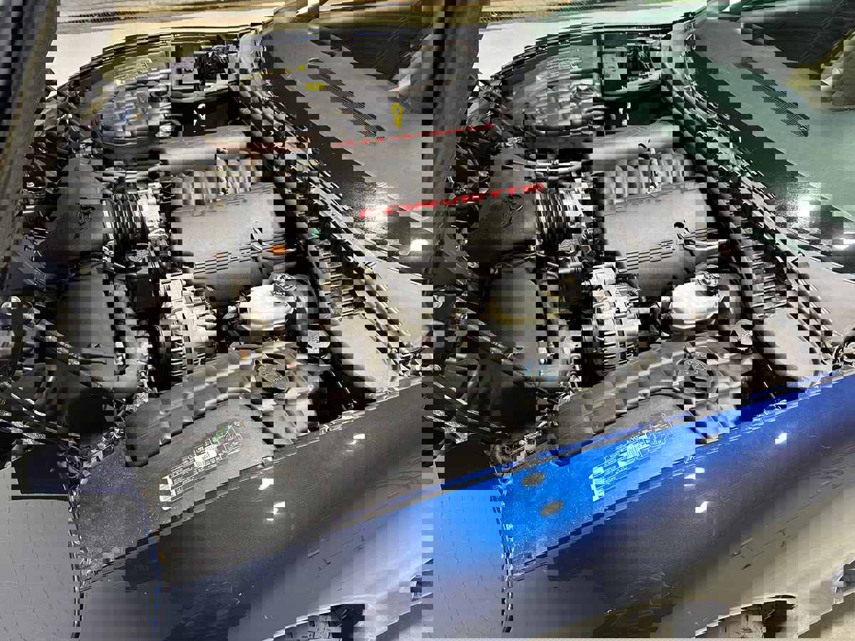 Used 2000 Chevrolet Corvette Convertible image 4