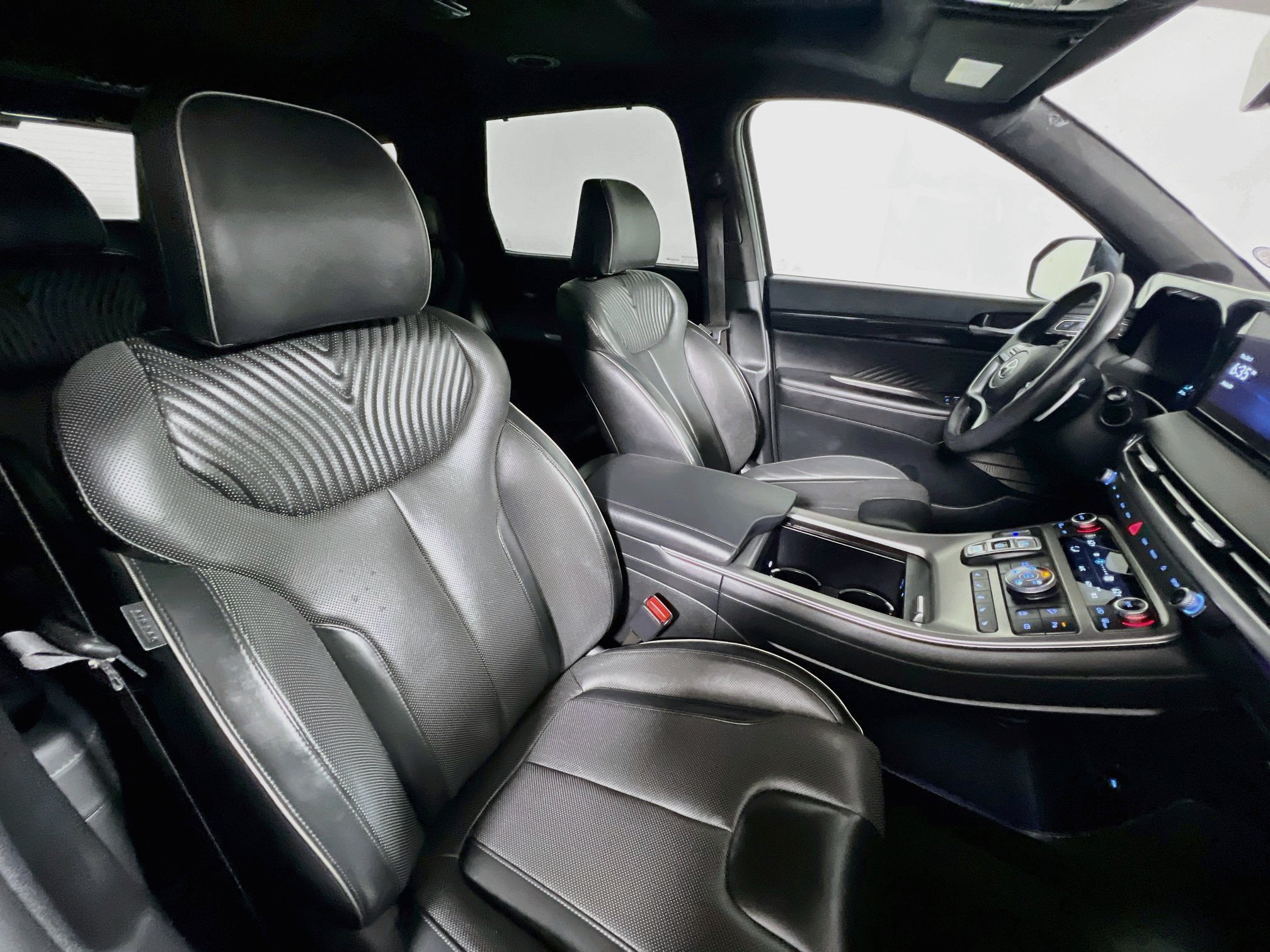Used 2025 Hyundai Palisade Calligraphy AWD/4WD image 30