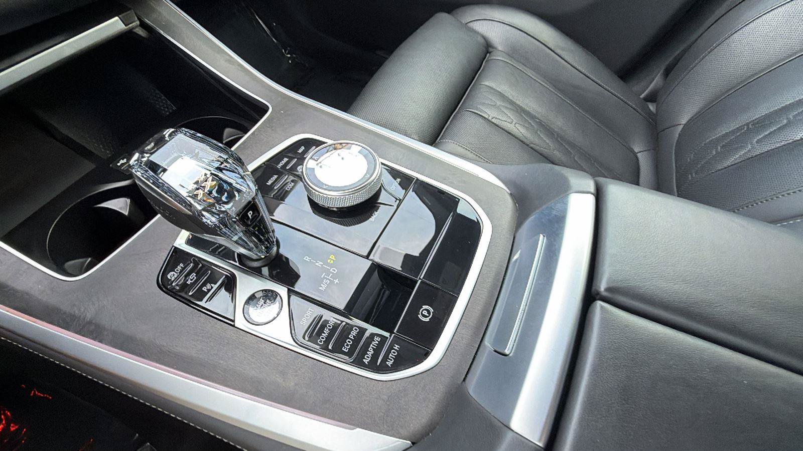 Used 2022 BMW X5 sDrive40i w/ M Sport Package RWD image 31