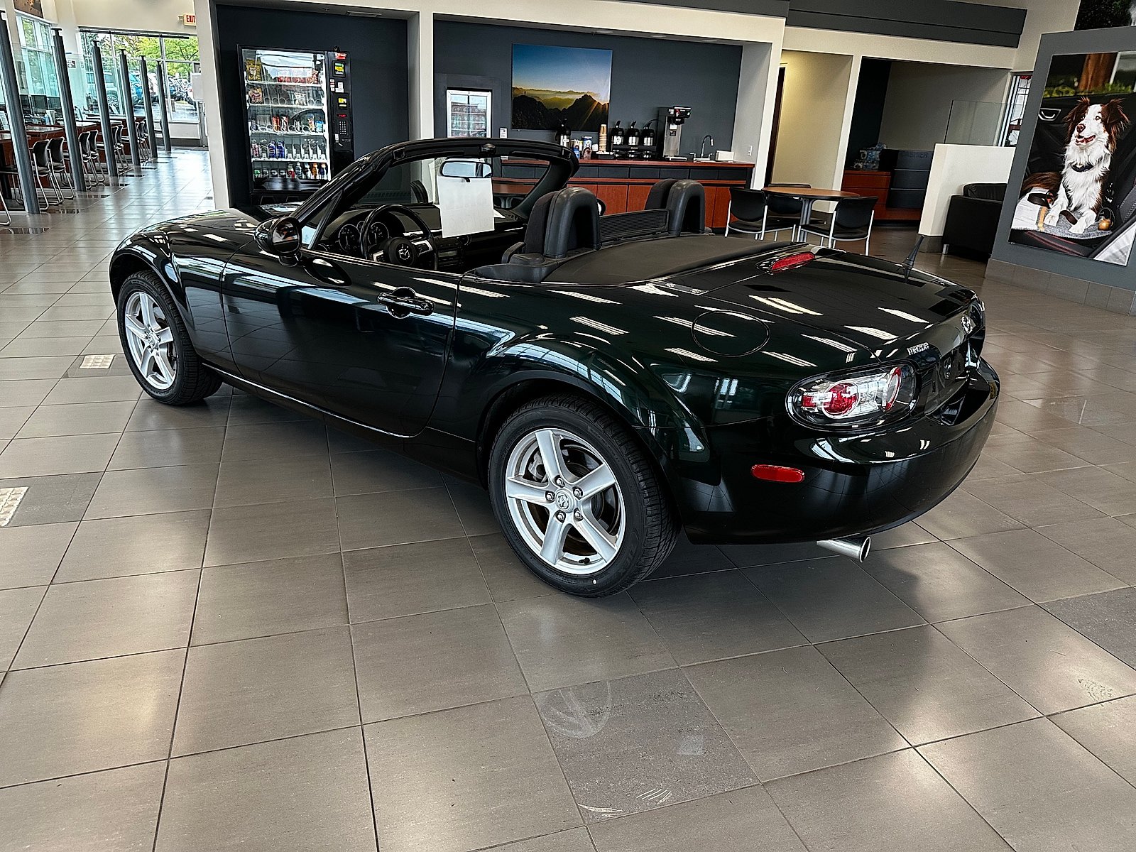 Used 2007 MAZDA MX-5 Miata Sport RWD image 5