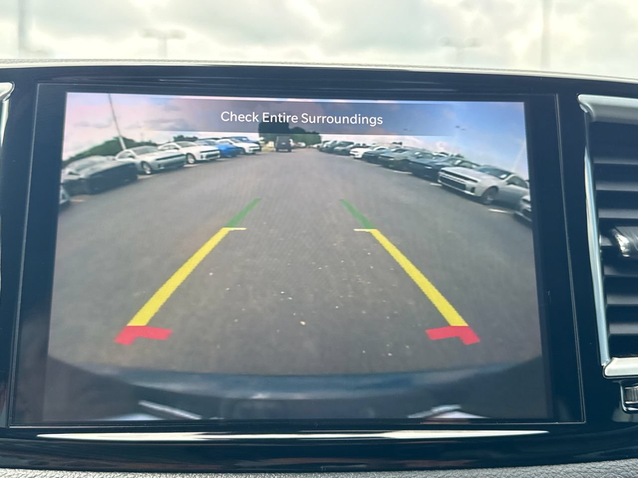 Used 2022 Chrysler Pacifica Touring-L w/ S Appearance Package FWD image 21
