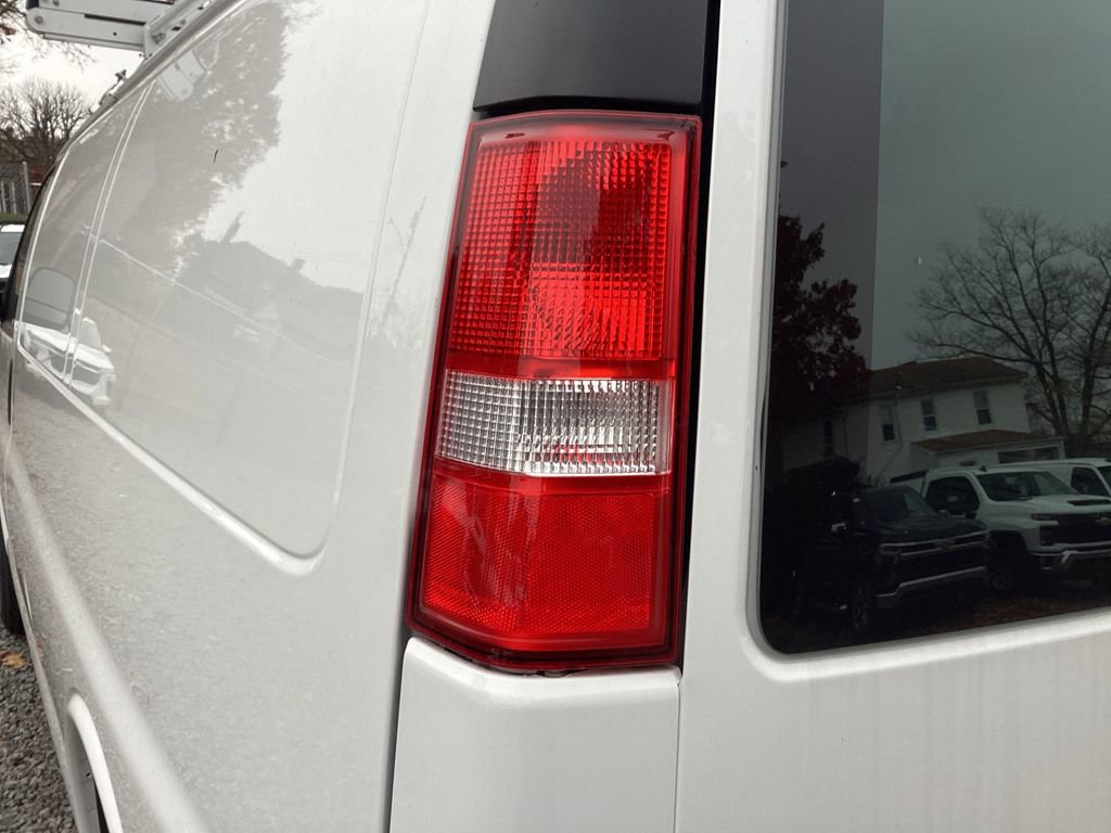 New 2025 Chevrolet Express 2500 image 28