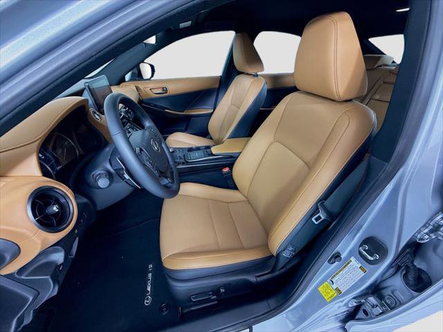 Certified 2025 Lexus IS 300 F Sport image 19