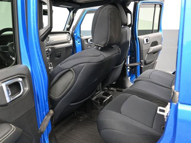 Used 2023 Jeep Wrangler Sahara image 10