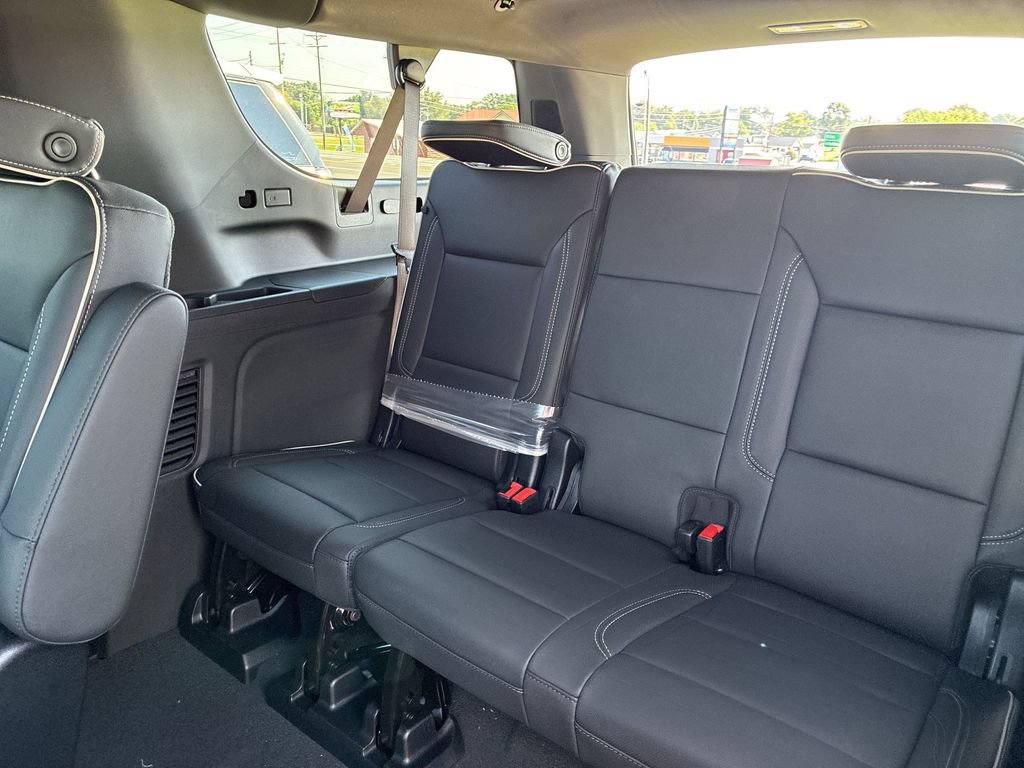 New 2026 Chevrolet Suburban Premier w/ Sun And Tow Package AWD/4WD image 20
