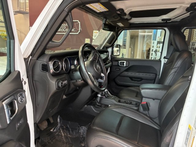 Used 2021 Jeep Wrangler Unlimited Sahara AWD/4WD image 11