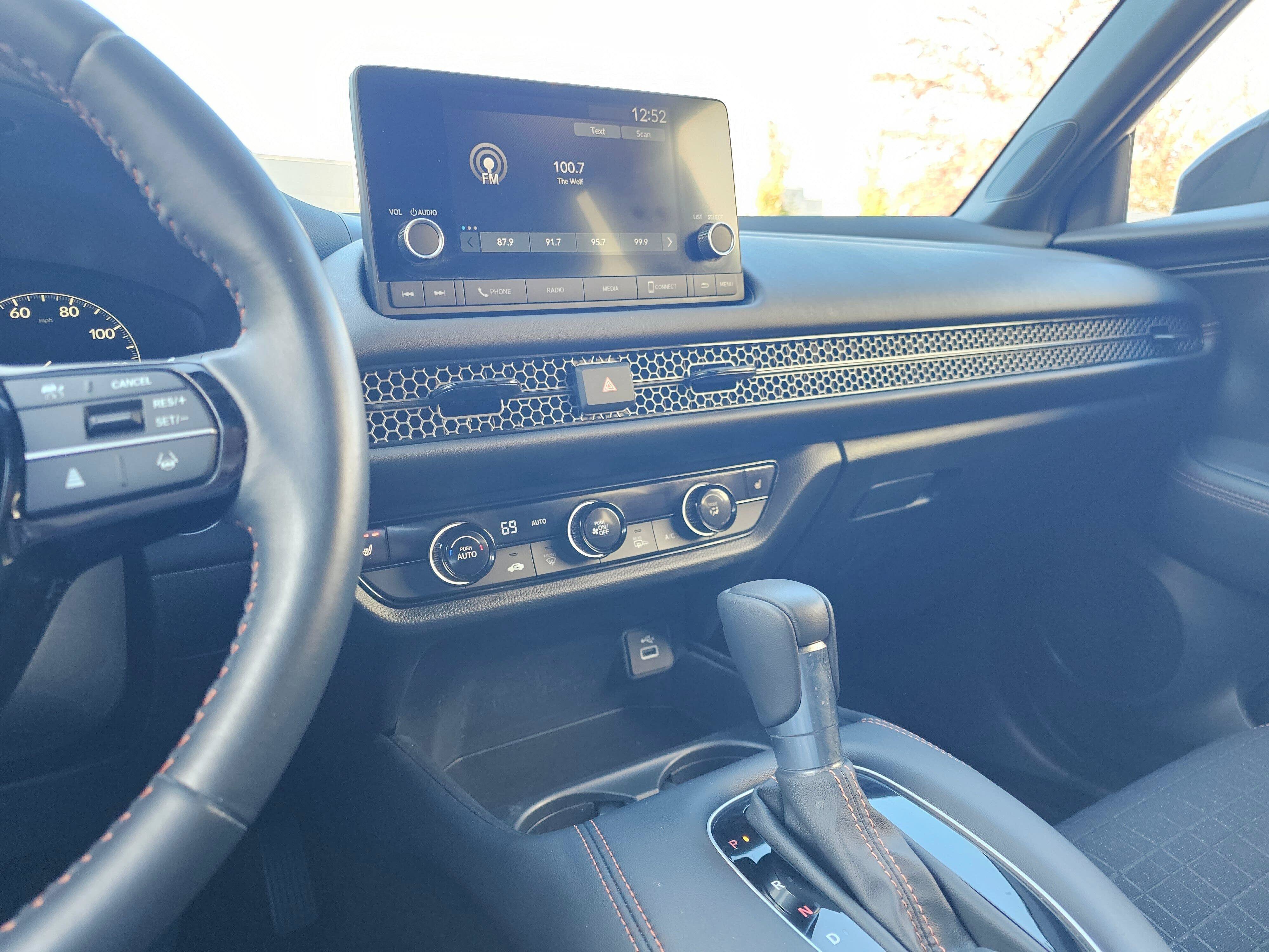 Used 2024 Honda HR-V Sport image 30