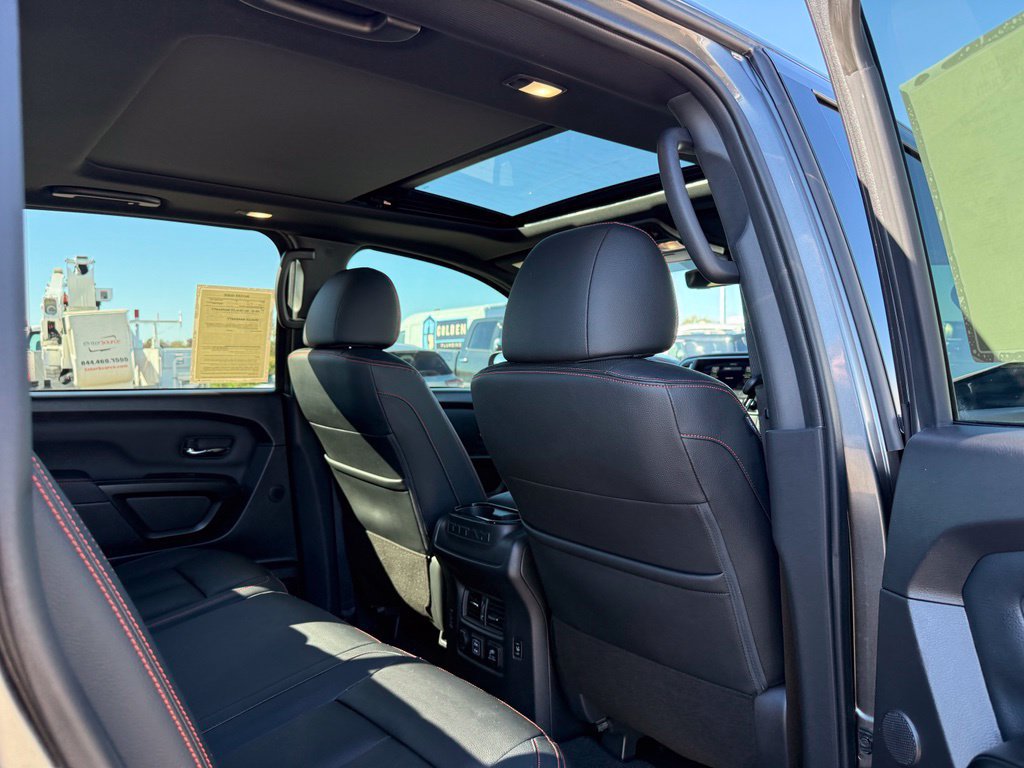 Used 2024 Nissan Titan PRO-4X w/ Pro-4x Convenience Package AWD/4WD image 30