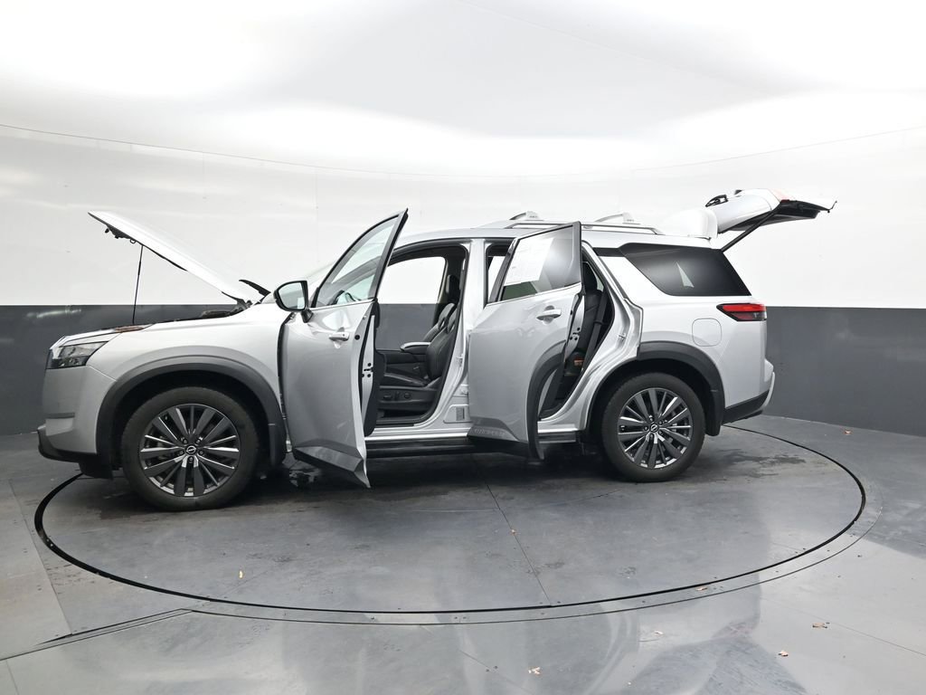 Used 2022 Nissan Pathfinder SL w/ SL Premium Package image 48