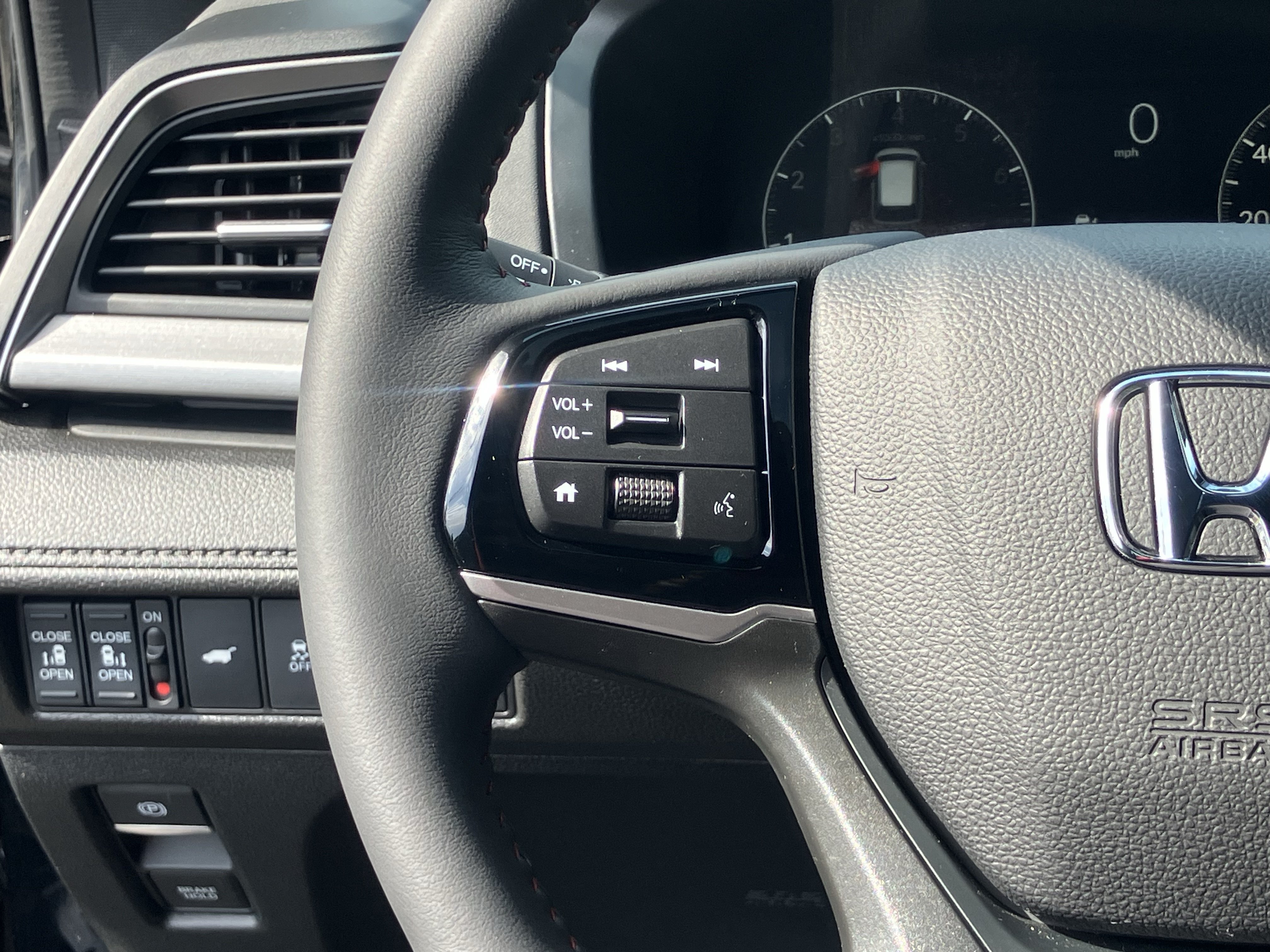 Certified 2026 Honda Odyssey Sport-L image 21