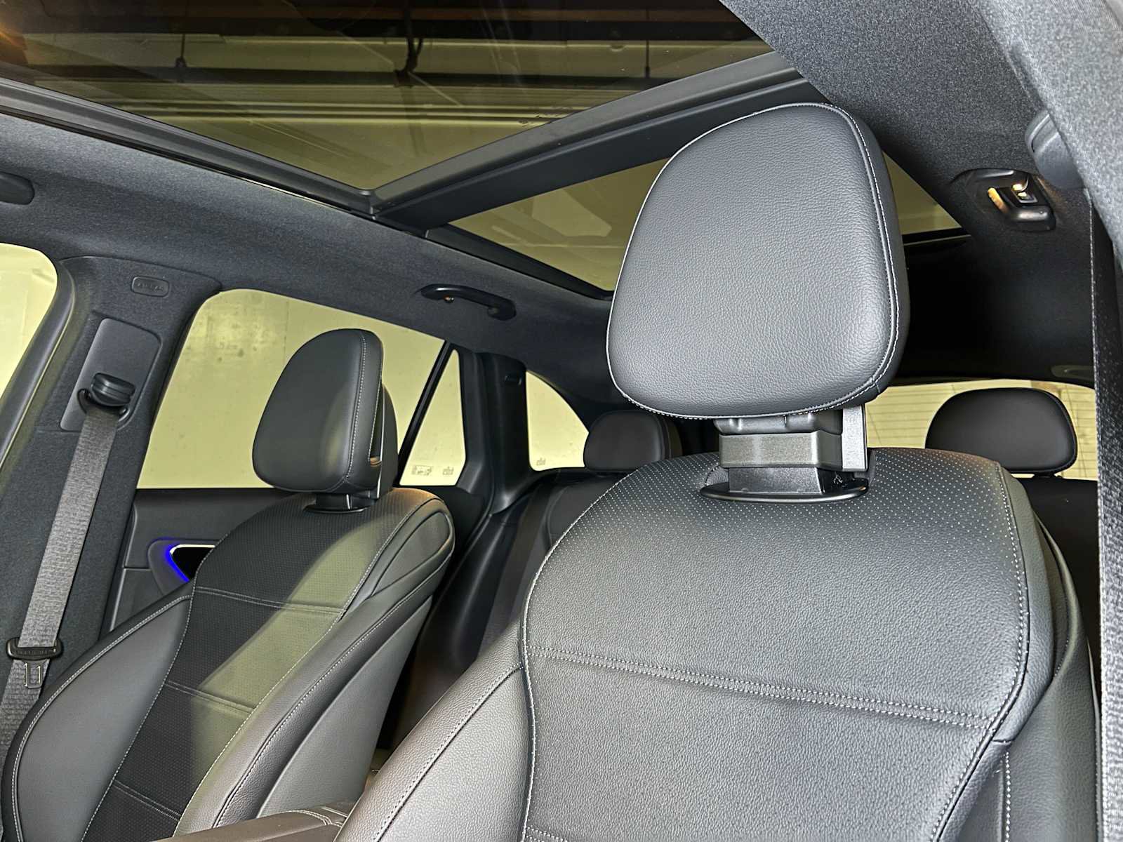 New 2025 Mercedes-Benz GLC 300 4MATIC image 21