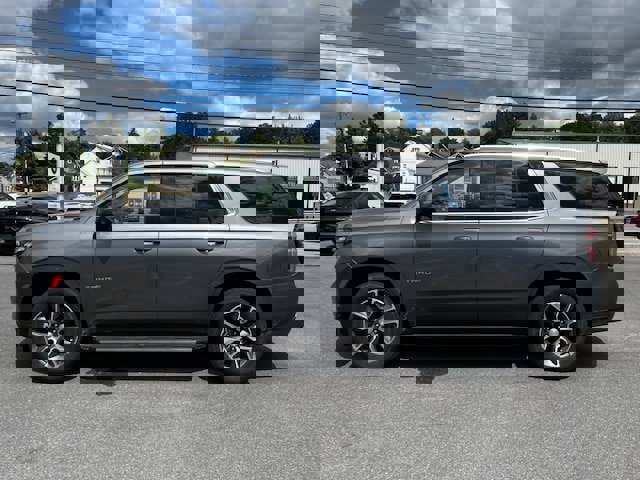 Used 2021 Chevrolet Tahoe LT w/ LT Signature Package image 4