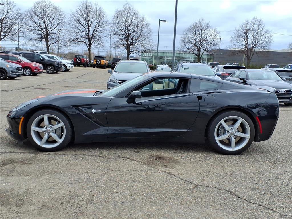 Used 2014 Chevrolet Corvette Base image 2