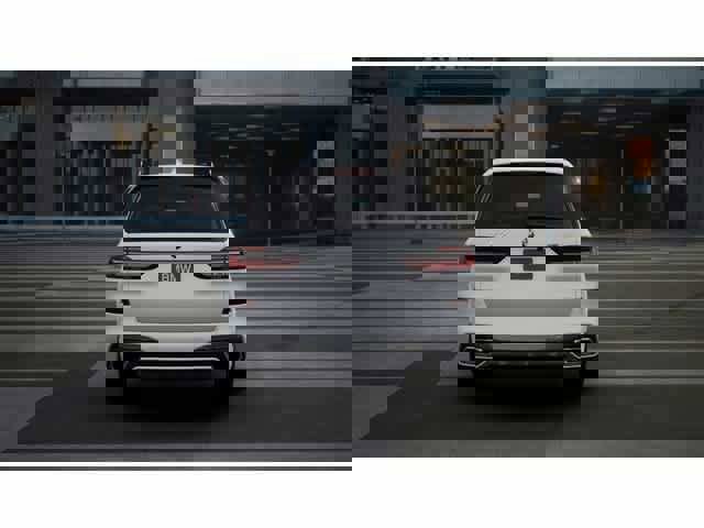 Used 2026 BMW X7 xDrive40i w/ Executive Package AWD/4WD image 5