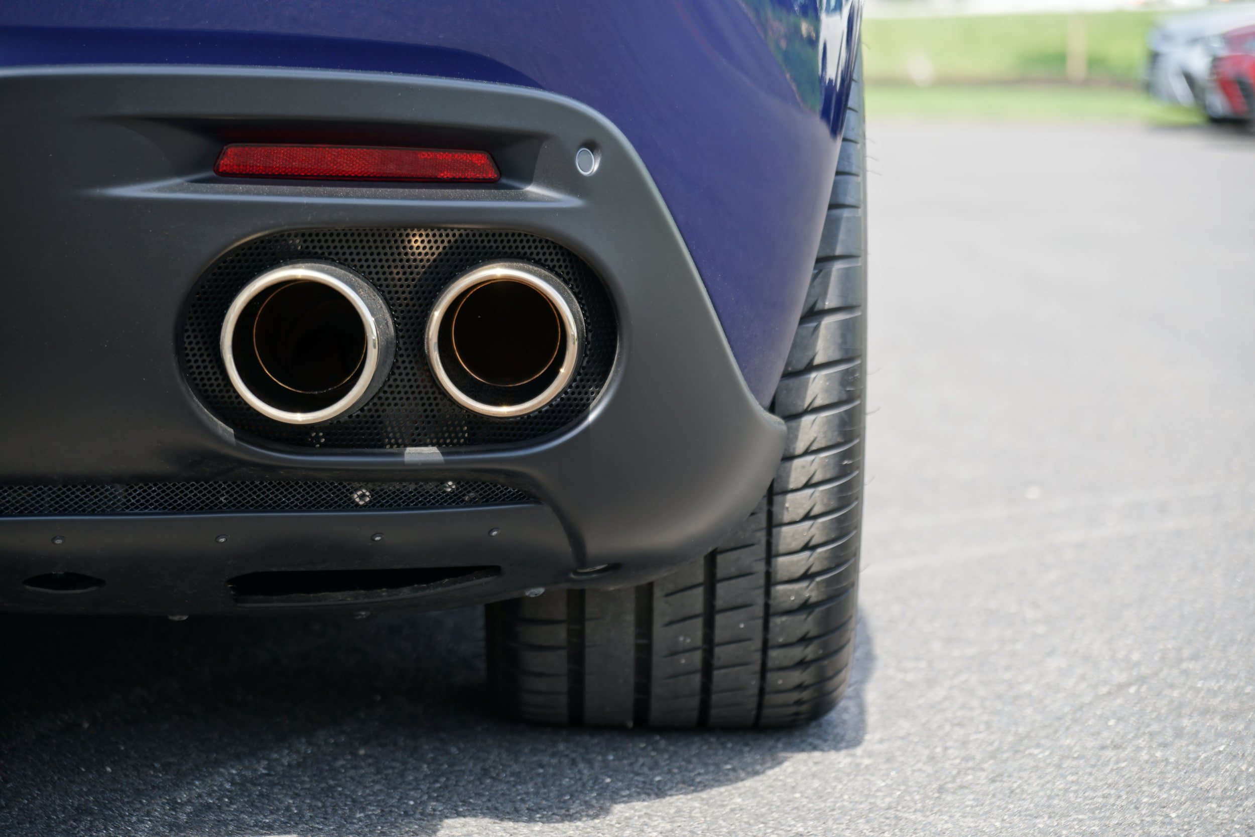 Used 2022 Ferrari Roma RWD image 32