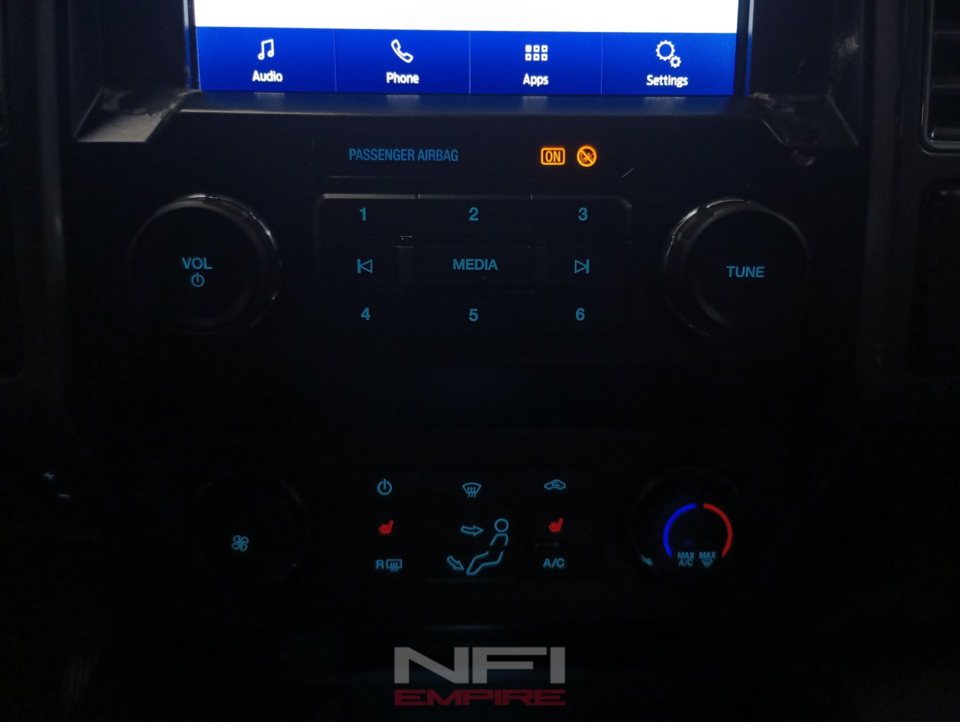 Used 2020 Ford F250 XLT w/ XLT Premium Package AWD/4WD image 32