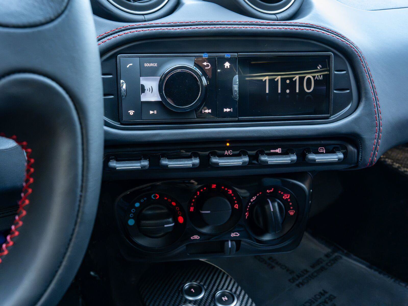 Used 2015 Alfa Romeo 4C Launch Edition w/ Convenience Group RWD image 14