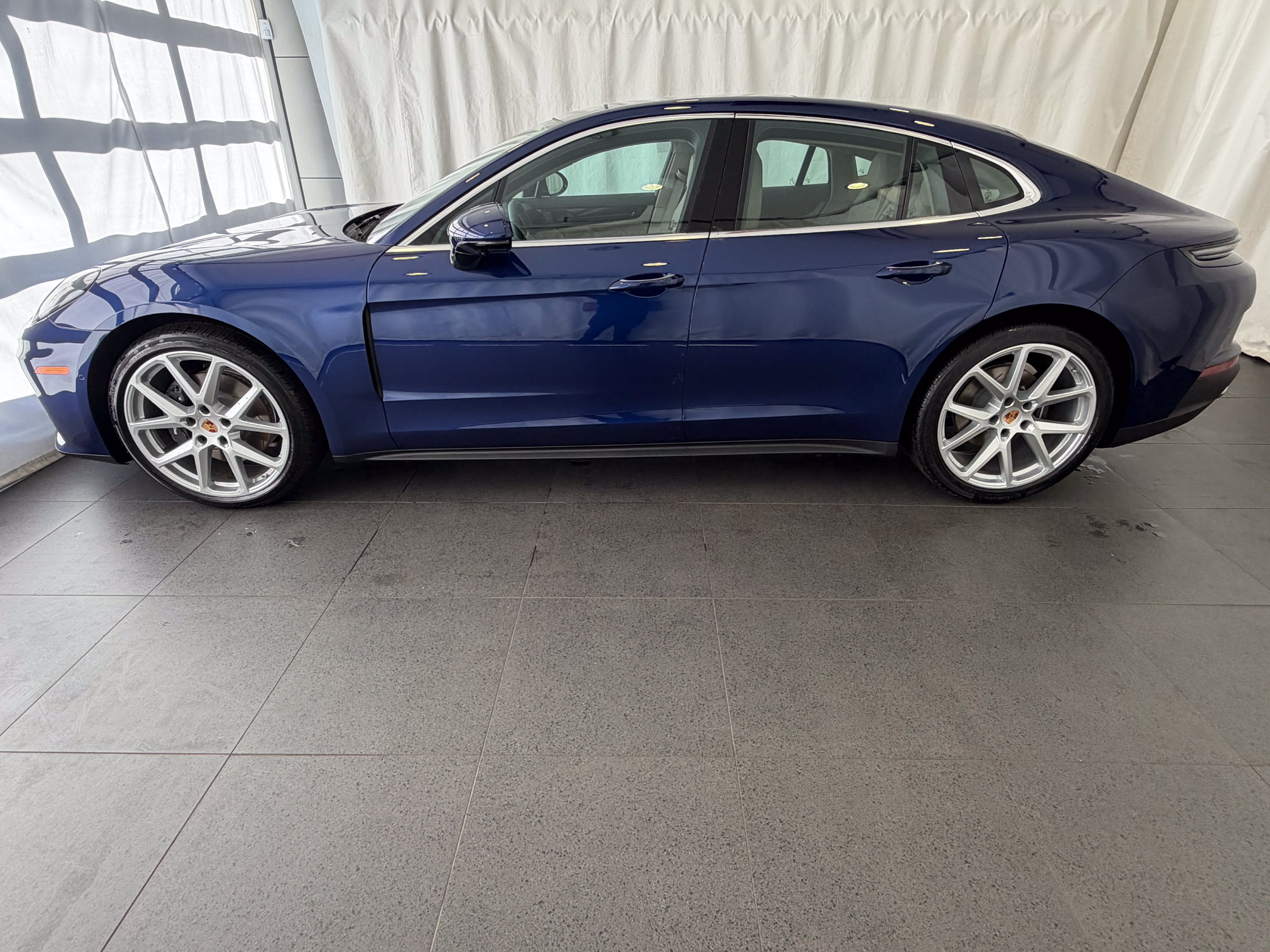 New 2026 Porsche Panamera 4 AWD/4WD image 2