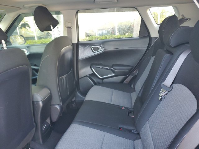 Certified 2023 Kia Soul EX FWD image 9