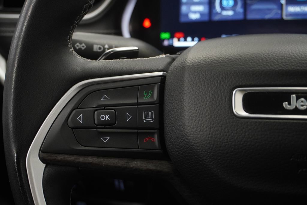 Certified 2023 Jeep Grand Cherokee L Limited image 35