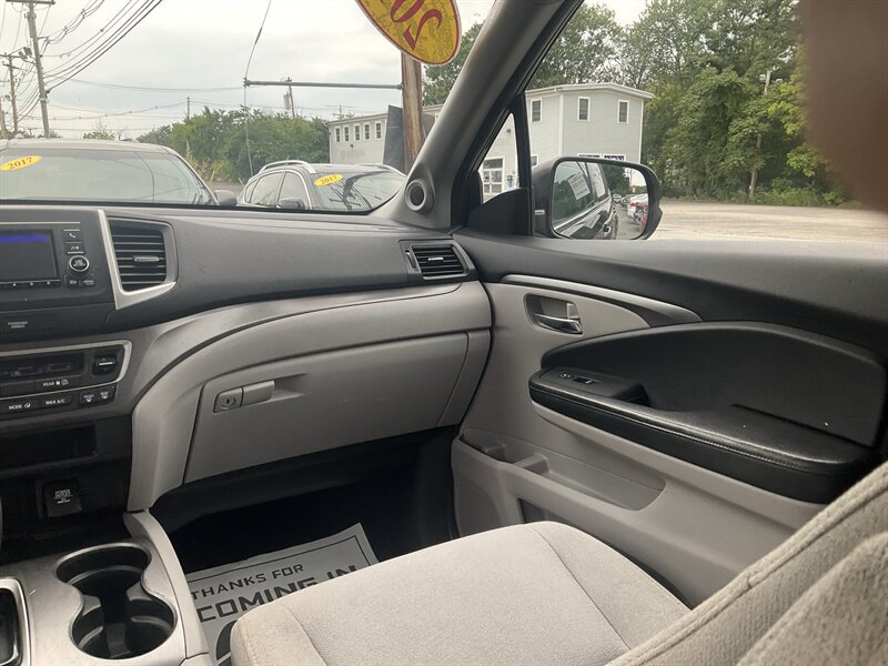 Used 2017 Honda Pilot LX image 13