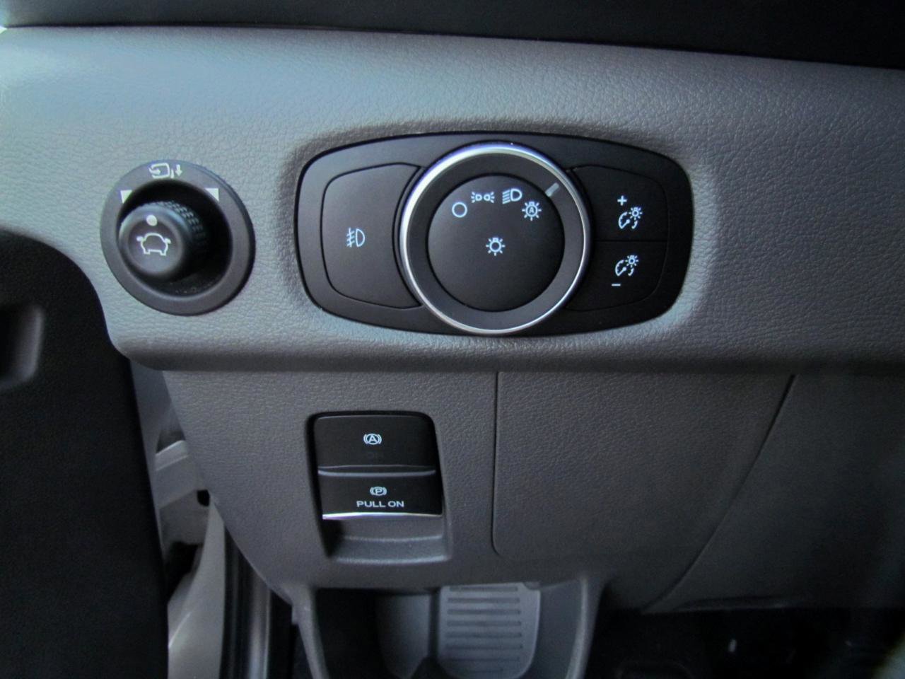 Used 2023 Ford Transit 350 XLT image 29