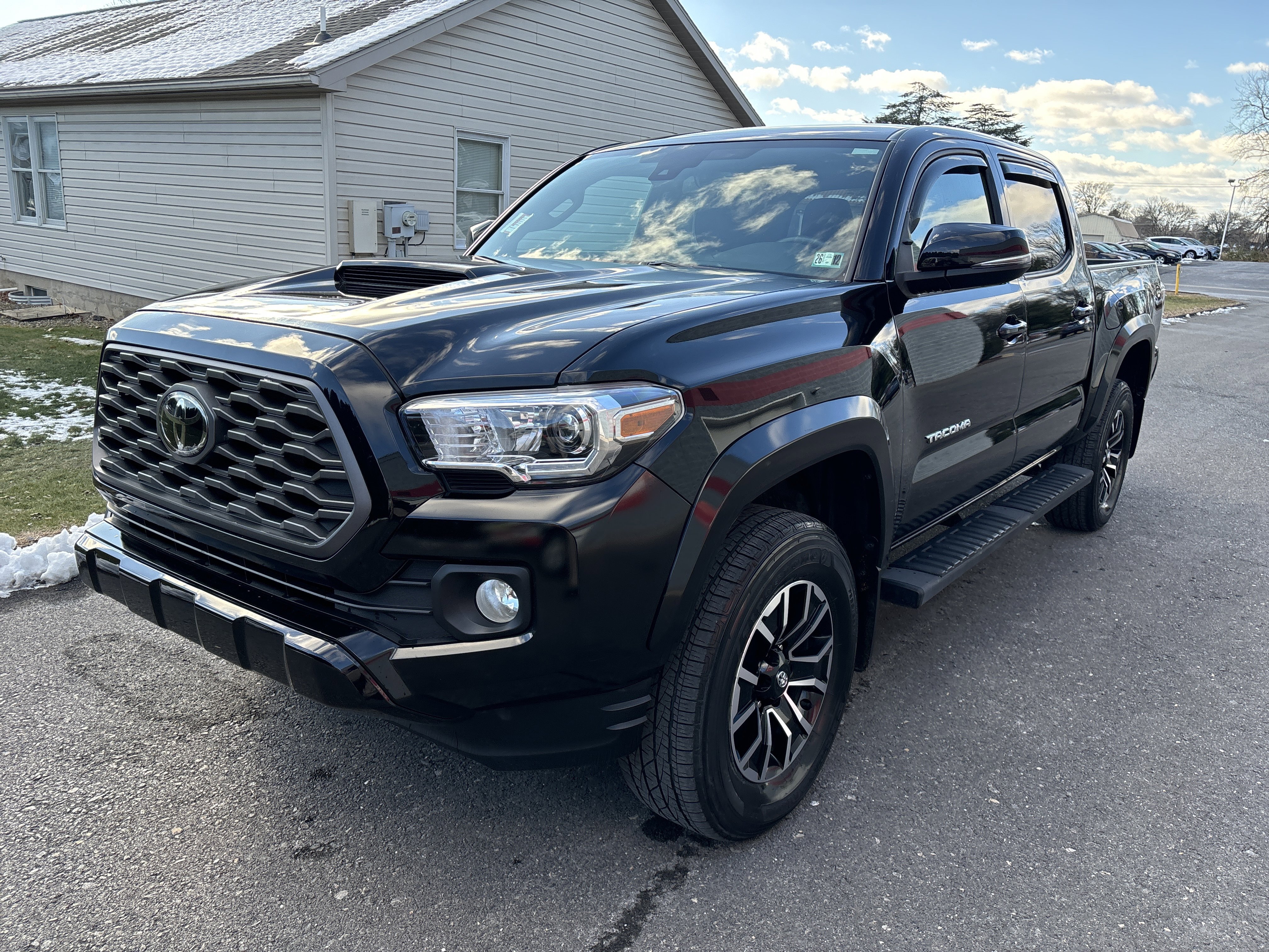 Used 2022 Toyota Tacoma TRD Sport image 7